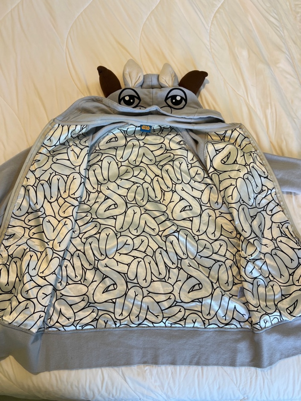 Taun Taun Two-Tone Zip Hoodie with Lightsaber Zipper - Picture 10 of 11